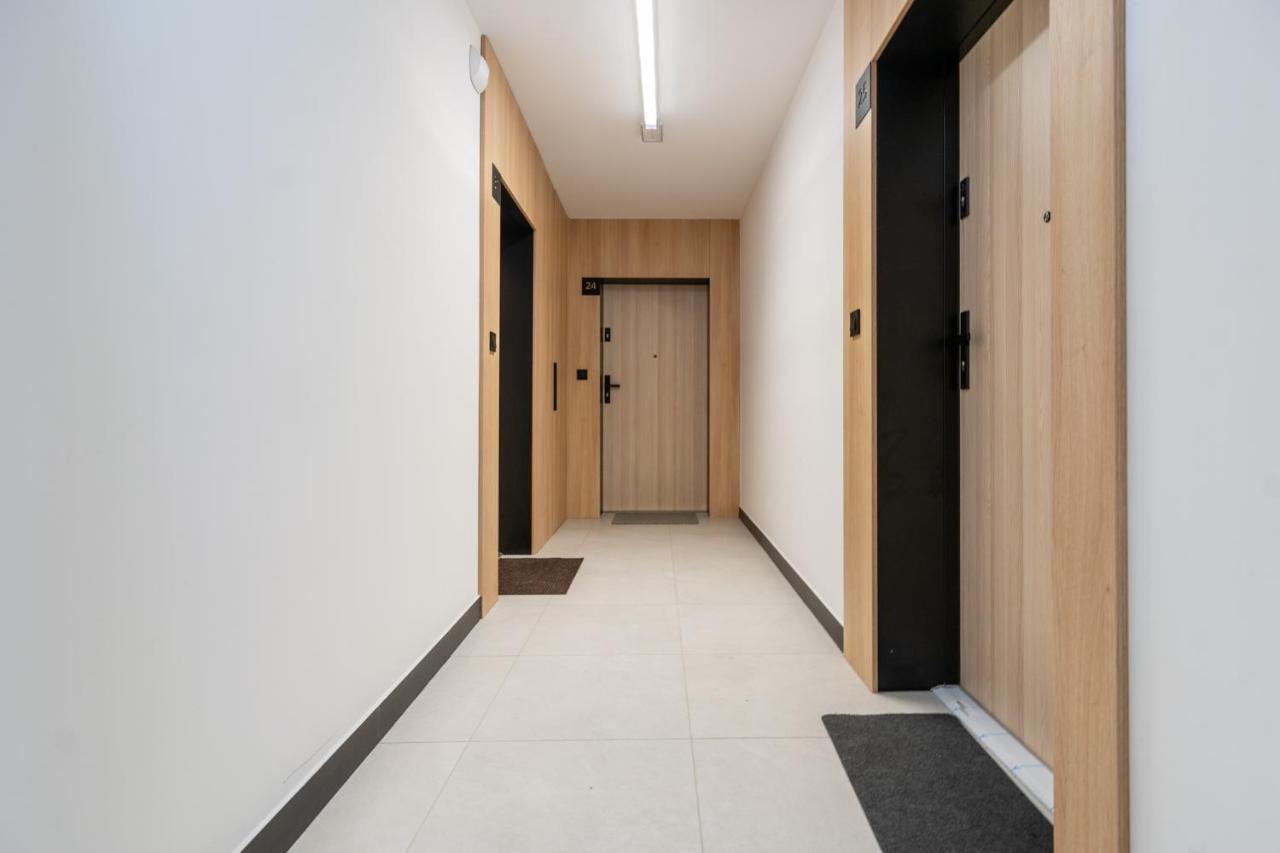 Lotte Apartment - Parking Podziemny, Osiedle Strzezone Гливице Экстерьер фото